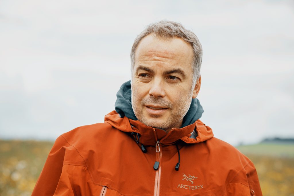 Ralf Luethy, Director FIELD OF VIEW . MEDIA